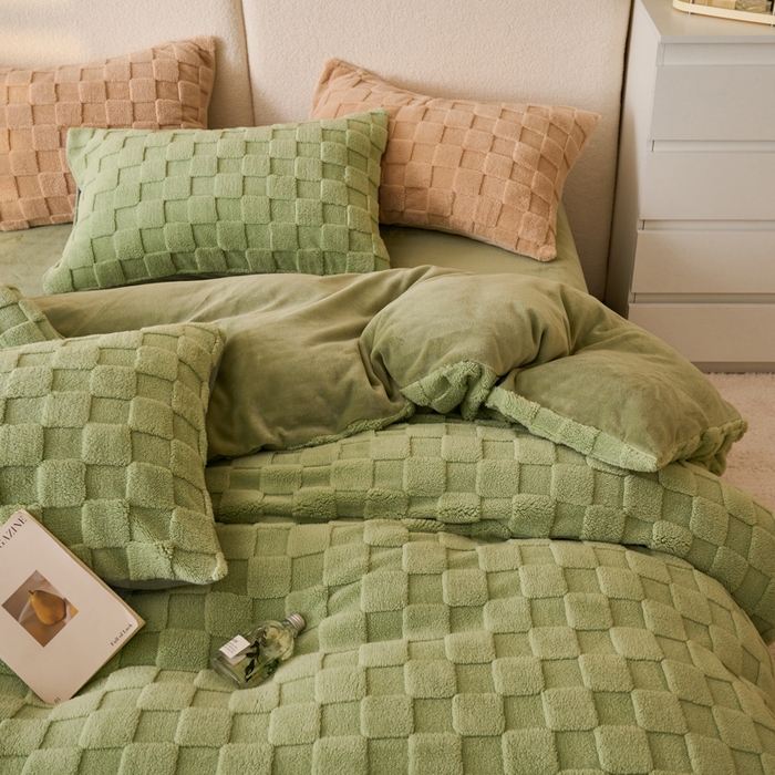 91家纺网 家纺一手货源 找家纺 晨曦家纺 2025新款加厚高克重230克塔芙绒牛奶绒单被套-初暖系列 初暖-果绿