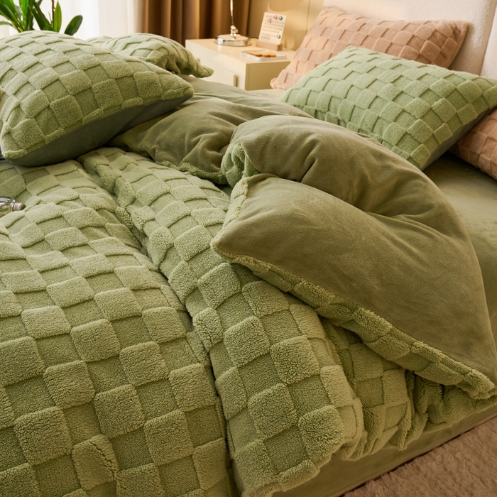 91家纺网 家纺一手货源 找家纺 晨曦家纺 2025新款加厚高克重230克塔芙绒牛奶绒单被套-初暖系列 初暖-果绿