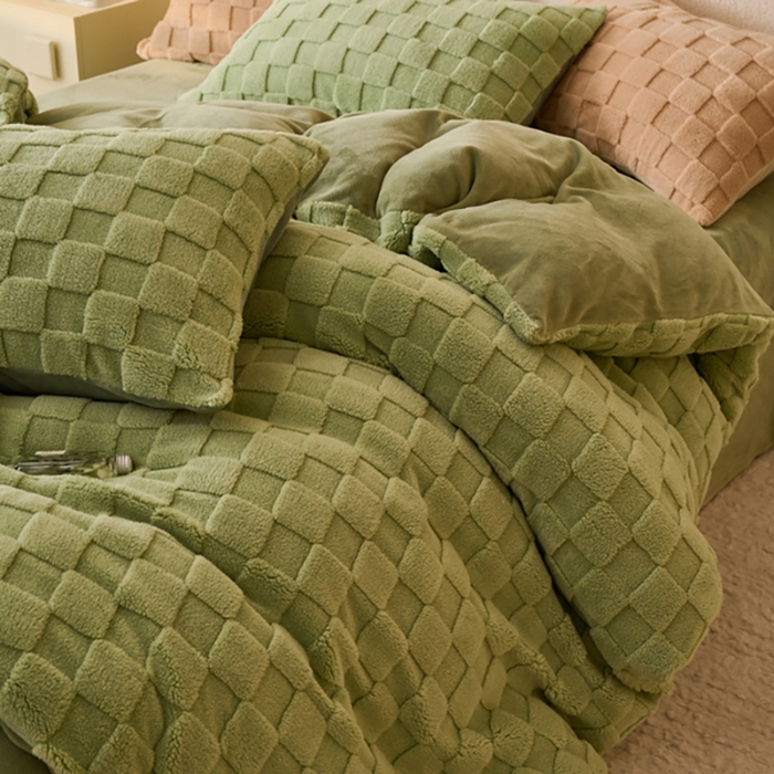 91家纺网 家纺一手货源 找家纺 晨曦家纺 2025新款加厚高克重230克塔芙绒牛奶绒单被套-初暖系列 初暖-果绿