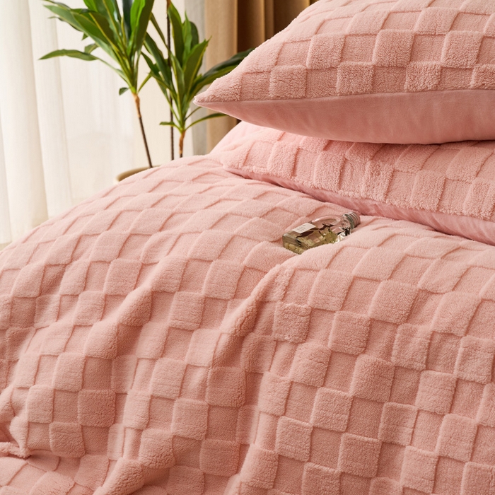 91家纺网 家纺一手货源 找家纺 晨曦家纺 2025新款加厚高克重230克塔芙绒牛奶绒单被套-初暖系列 初暖-童话粉