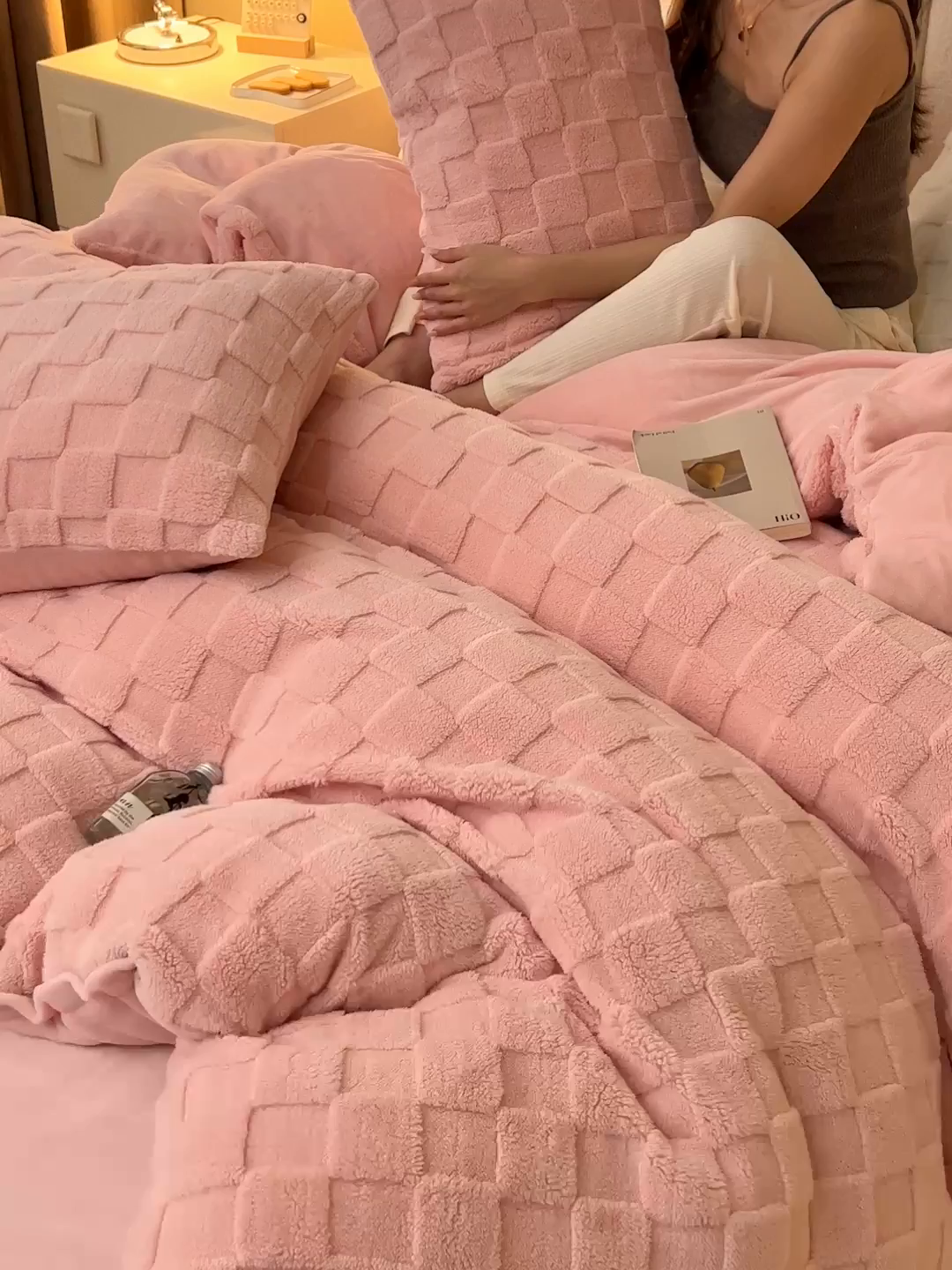 91家纺网 家纺一手货源 找家纺 晨曦家纺 2025新款加厚高克重230克塔芙绒牛奶绒单被套-初暖系列 初暖-童话粉