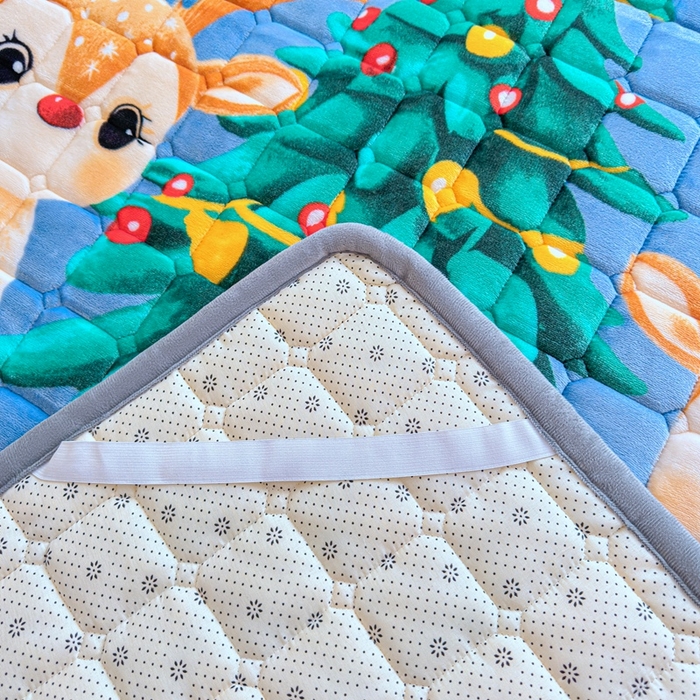 91家纺网 家纺一手货源 找家纺 小叮当家纺仓储工厂店 2025新款牛奶绒夹棉印花床垫学生图 绒床垫-圣诞小鹿蓝色