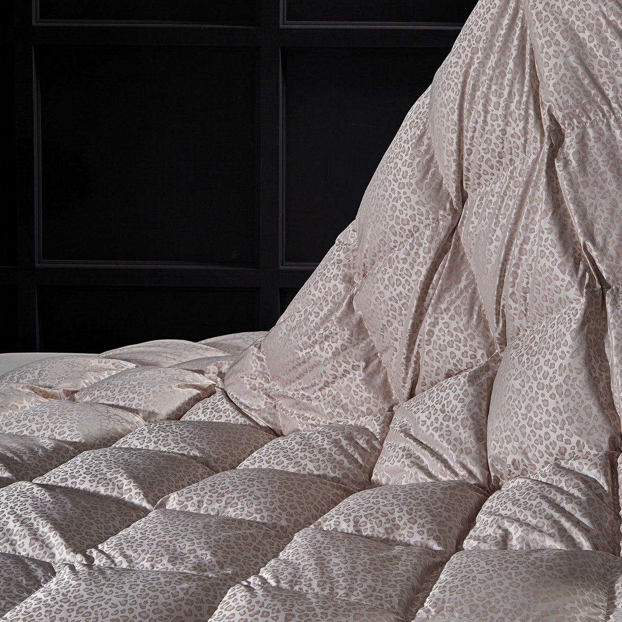 91家纺网 家纺一手货源 找家纺 暖羽屋羽绒馆 2025新款绒子95白鸭绒被子羽绒被双人婚庆加厚冬被春秋被芯 Q魅惑 粉