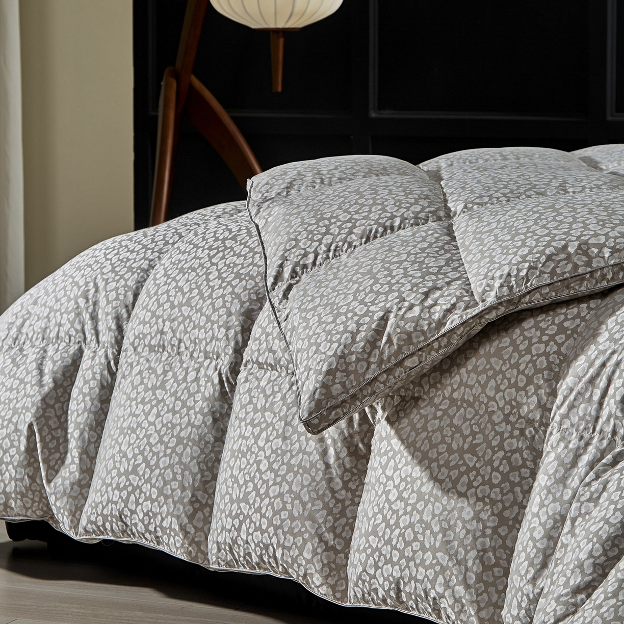 91家纺网 家纺一手货源 找家纺 暖羽屋羽绒馆 2025新款绒子95白鸭绒被子羽绒被双人婚庆加厚冬被春秋被芯 Q魅惑 灰