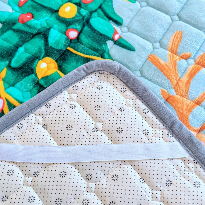 91家纺网 家纺一手货源 找家纺 小叮当家纺仓储工厂店 2025新款牛奶绒夹棉印花床垫学生图 绒床垫-圣诞小鹿绿色