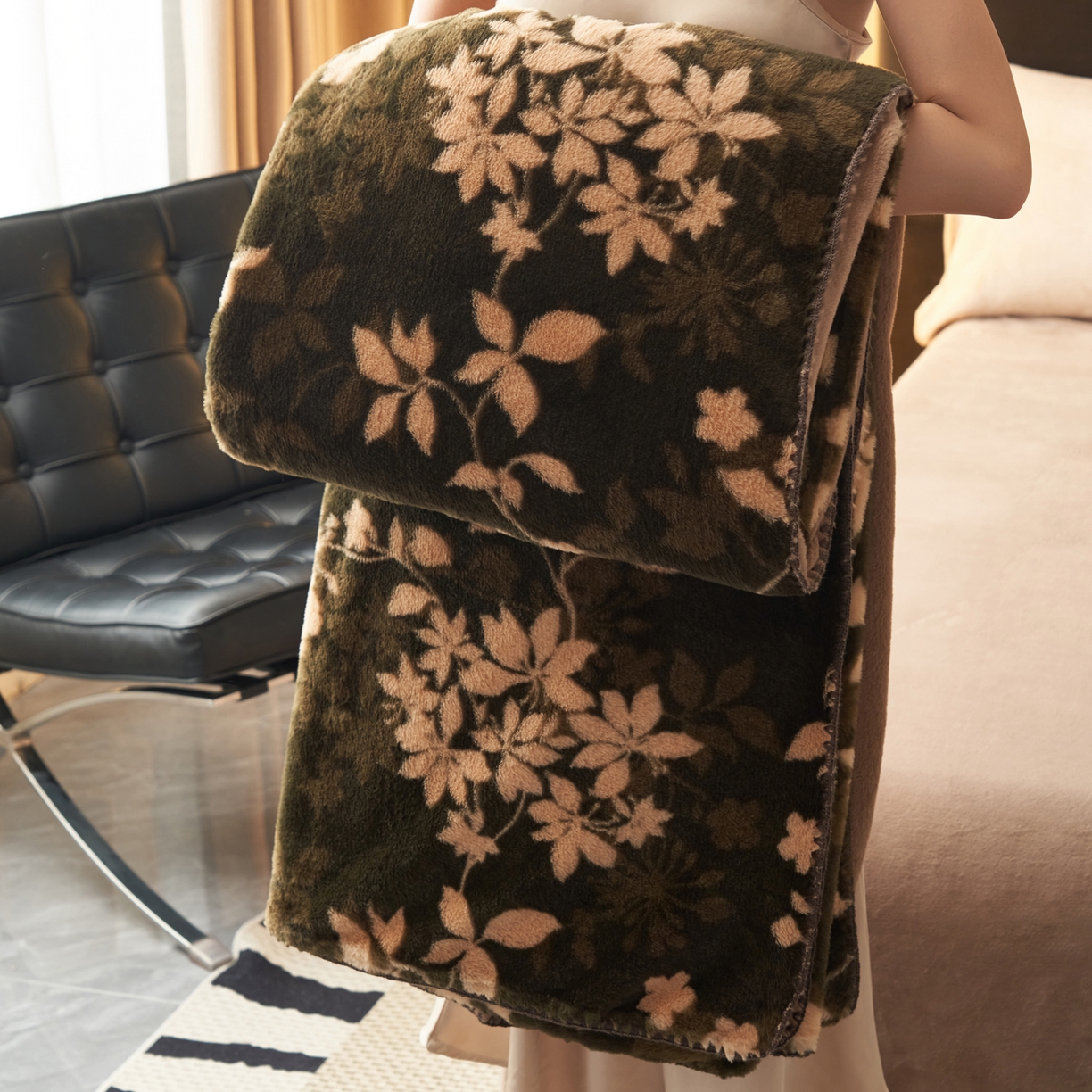 91家纺网 家纺一手货源 找家纺 （总）晨曦家纺 2025新款兔毛绒海獭绒双层毛毯三角针复合毛毯