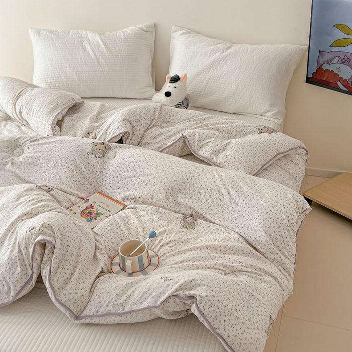 91家纺网 家纺一手货源 找家纺 漫仙阁家纺 2025新款斜纹印花被 春秋被 冬被 单人双人款被子 紫色小熊