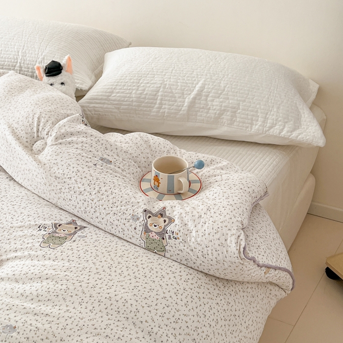 91家纺网 家纺一手货源 找家纺 漫仙阁家纺 2025新款斜纹印花被 春秋被 冬被 单人双人款被子 紫色小熊