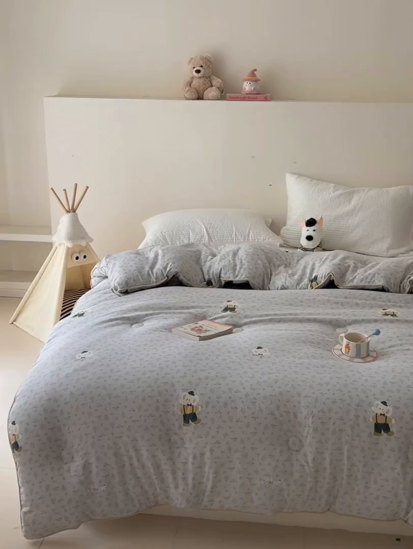 91家纺网 家纺一手货源 找家纺 漫仙阁家纺 2025新款斜纹印花被 春秋被 冬被 单人双人款被子 绅士小象-蓝