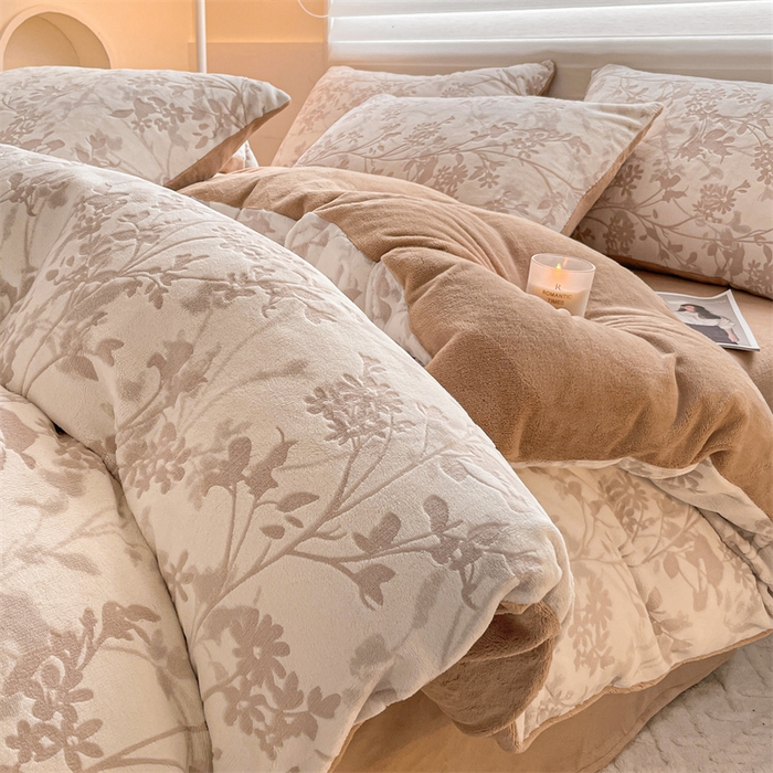 91家纺网 家纺一手货源 找家纺 如约 2025新款A类雕花牛奶绒四件套 花朝梦-咖