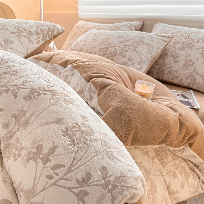 91家纺网 家纺一手货源 找家纺 如约 2025新款A类雕花牛奶绒四件套 花朝梦-咖