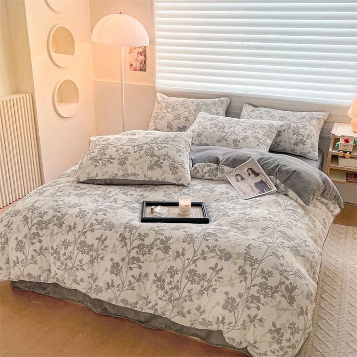 91家纺网 家纺一手货源 找家纺 如约 2025新款A类雕花牛奶绒四件套 花朝梦-灰