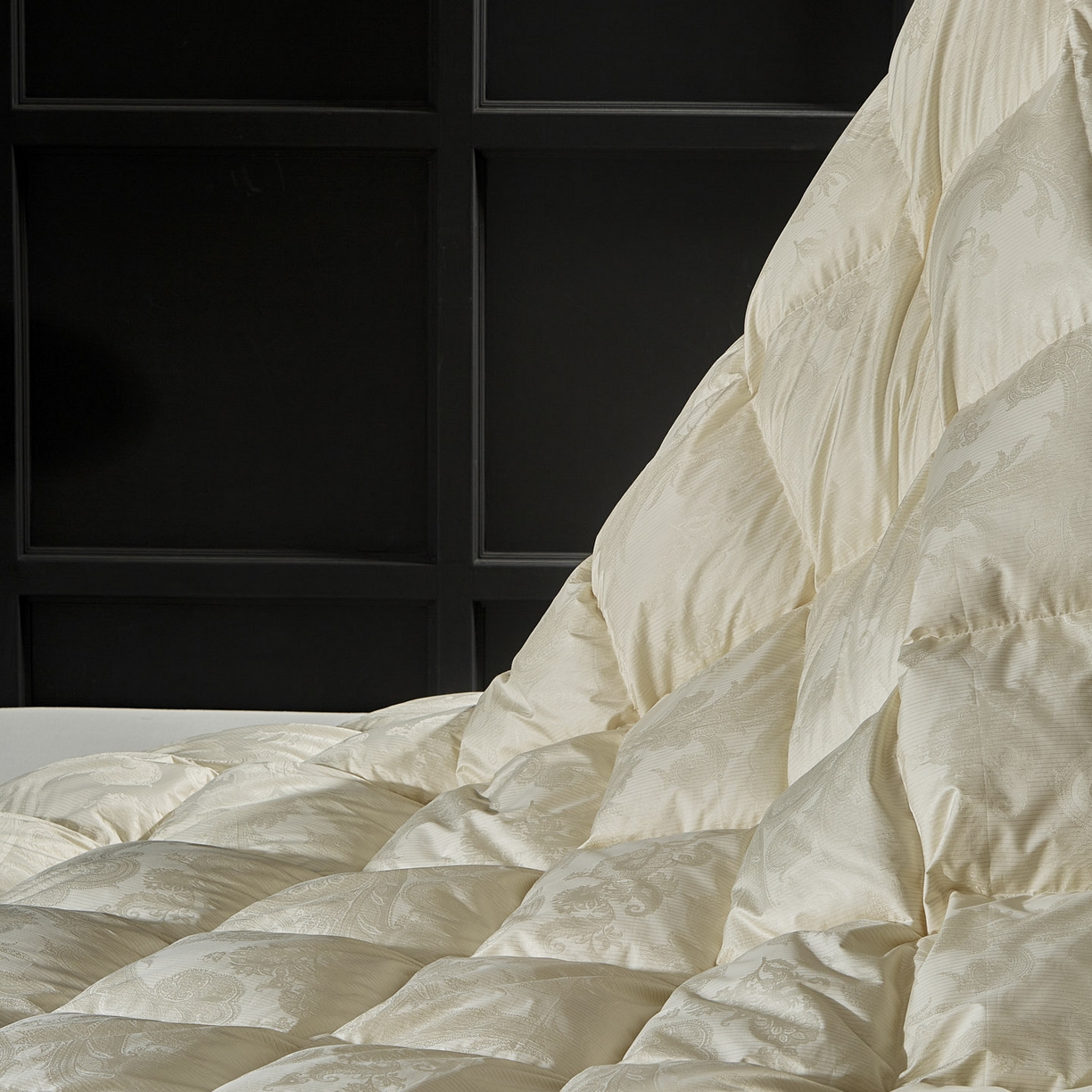 91家纺网 家纺一手货源 找家纺 （总）暖羽屋羽绒馆 2025新款180s大提花95鸭绒被带质检羽绒被芯婚庆双人羽绒被子