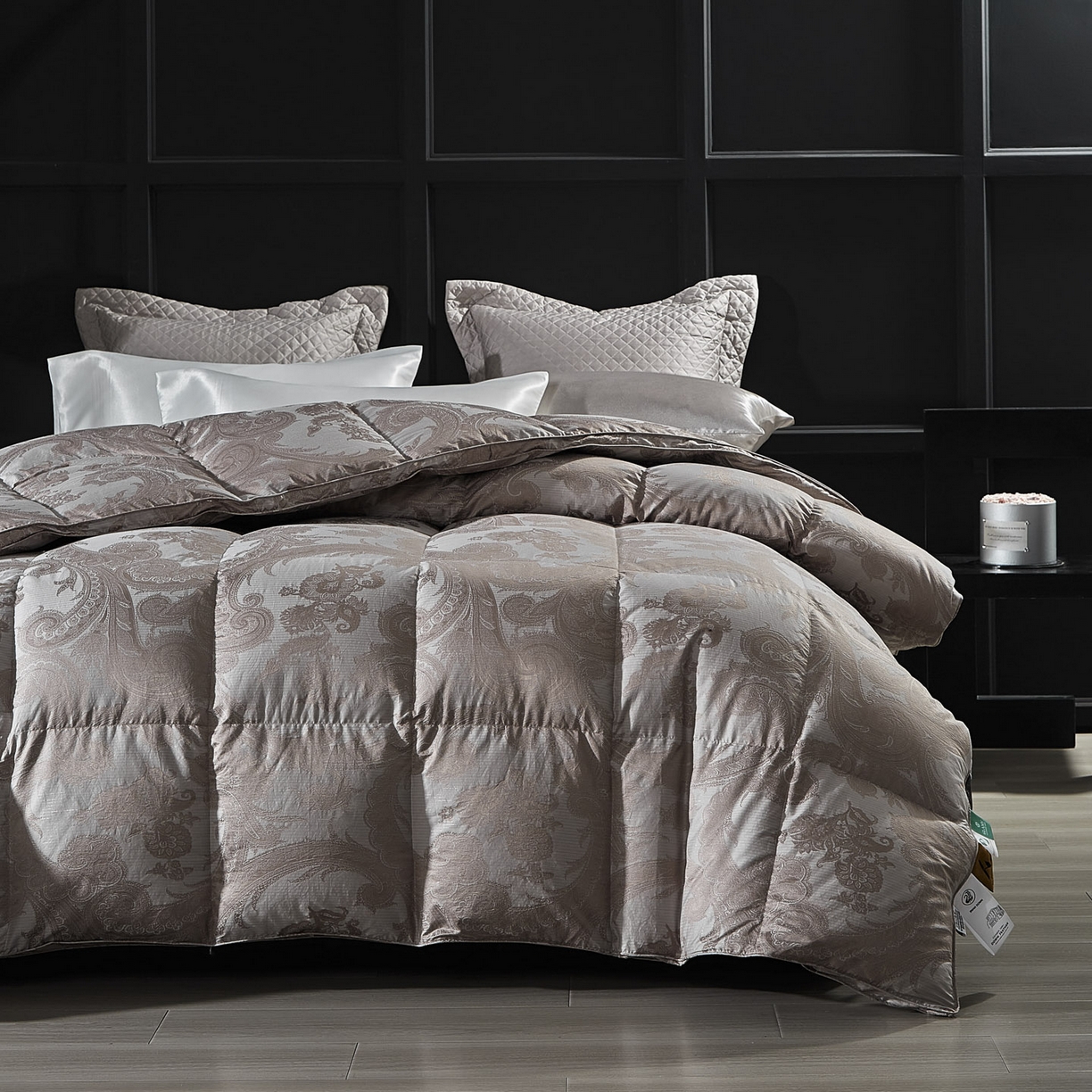 91家纺网 家纺一手货源 找家纺 暖羽屋羽绒馆 2025新款180s大提花95鸭绒被带质检羽绒被芯婚庆双人羽绒被子 D浮云 咖灰