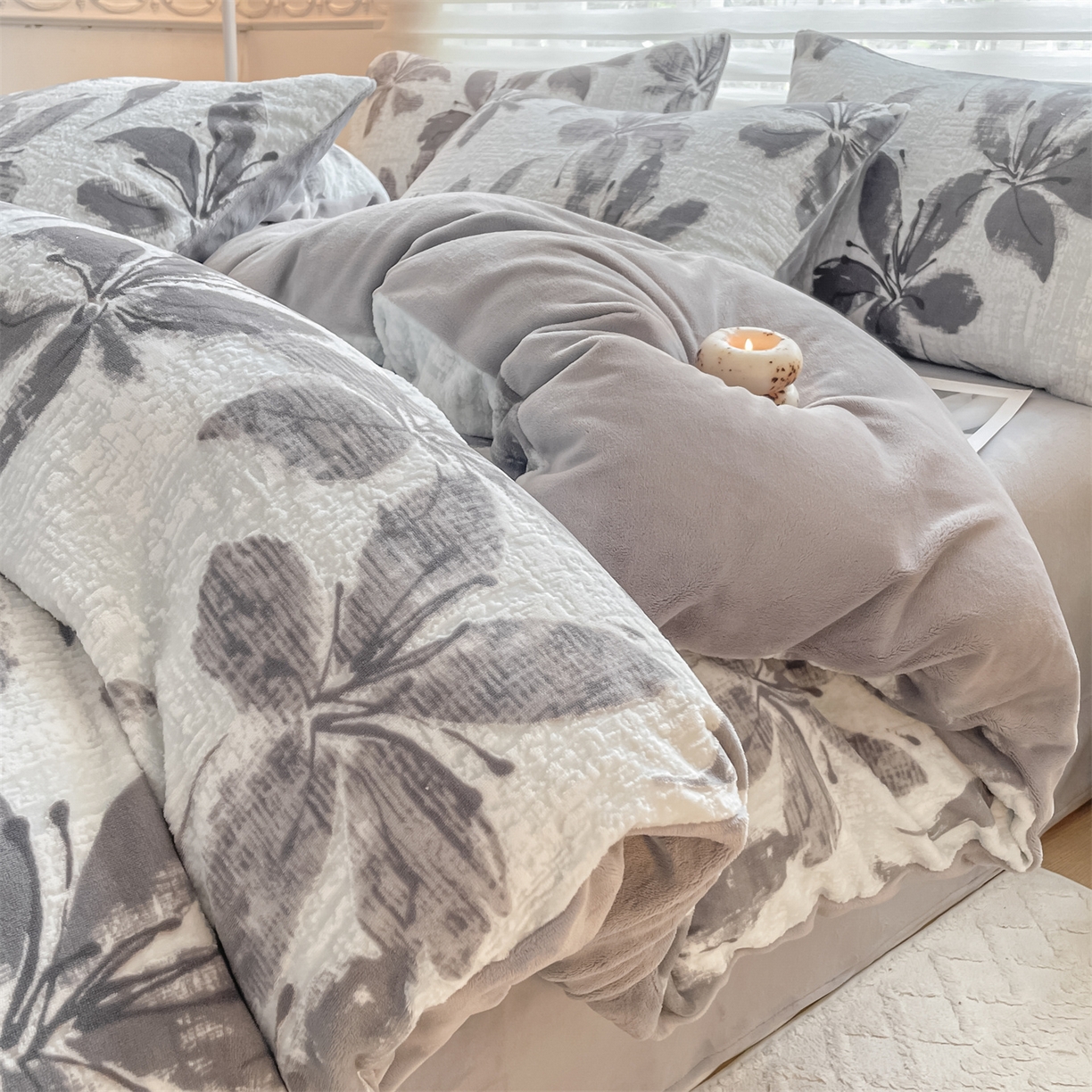 91家纺网 家纺一手货源 找家纺 如约 2025新款A类雕花牛奶绒四件套 素花疏影-灰