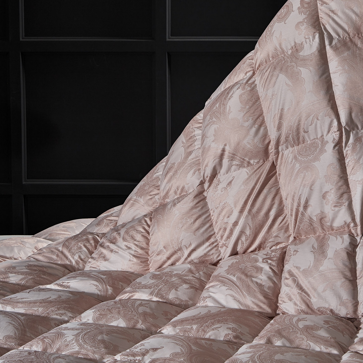 91家纺网 家纺一手货源 找家纺 暖羽屋羽绒馆 2025新款180s大提花95鸭绒被带质检羽绒被芯婚庆双人羽绒被子 D浮云 玉