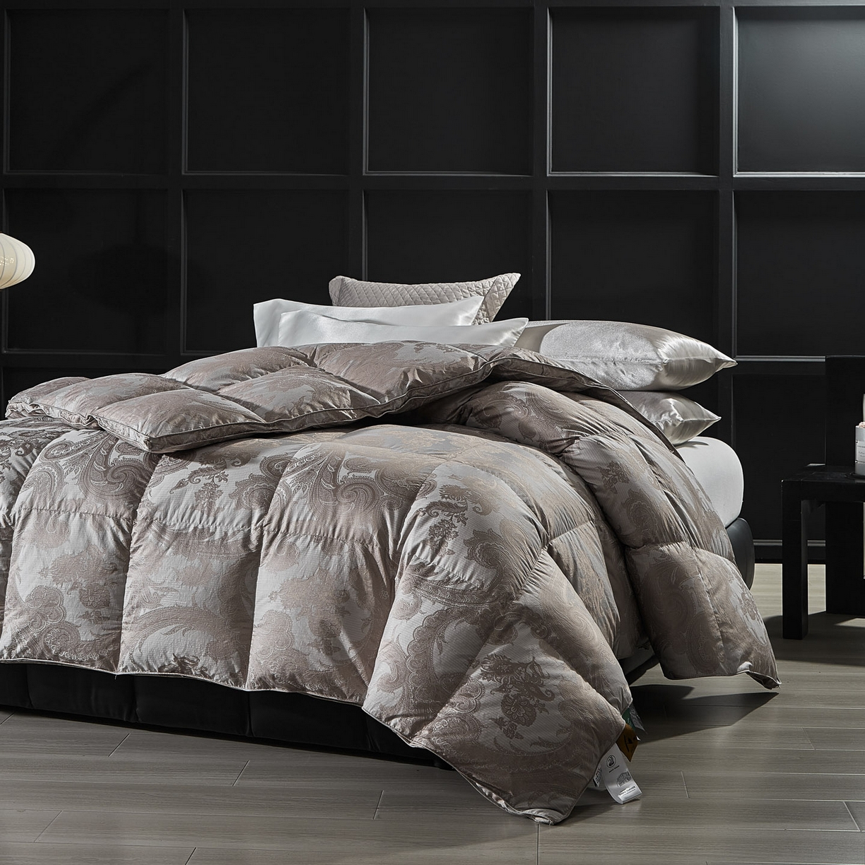 91家纺网 家纺一手货源 找家纺 暖羽屋羽绒馆 2025新款180s大提花95鸭绒被带质检羽绒被芯婚庆双人羽绒被子 D浮云 咖灰