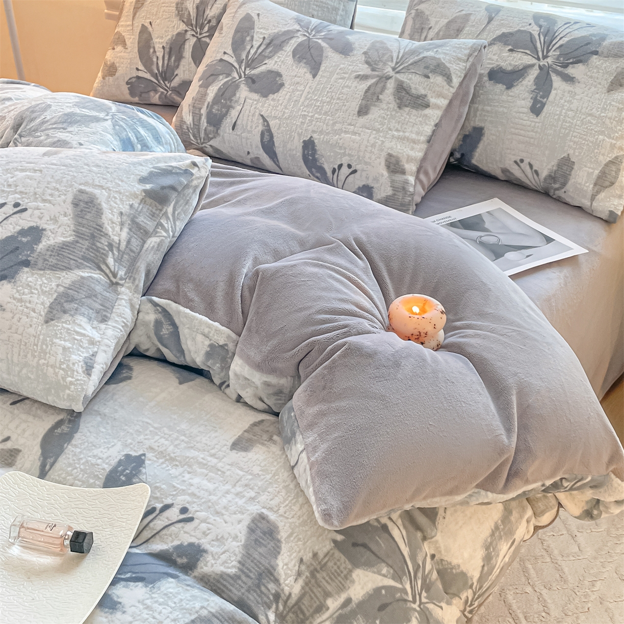 91家纺网 家纺一手货源 找家纺 如约 2025新款A类雕花牛奶绒四件套 素花疏影-蓝