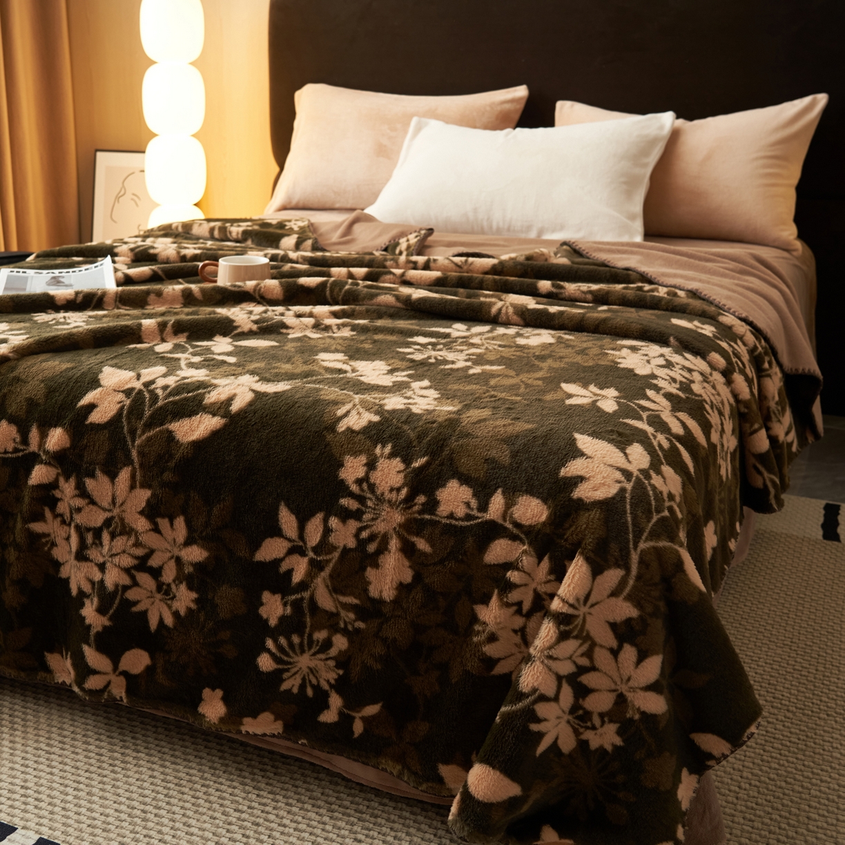 91家纺网 家纺一手货源 找家纺 晨曦家纺 2025新款兔毛绒海獭绒双层毛毯三角针复合毛毯 花枝