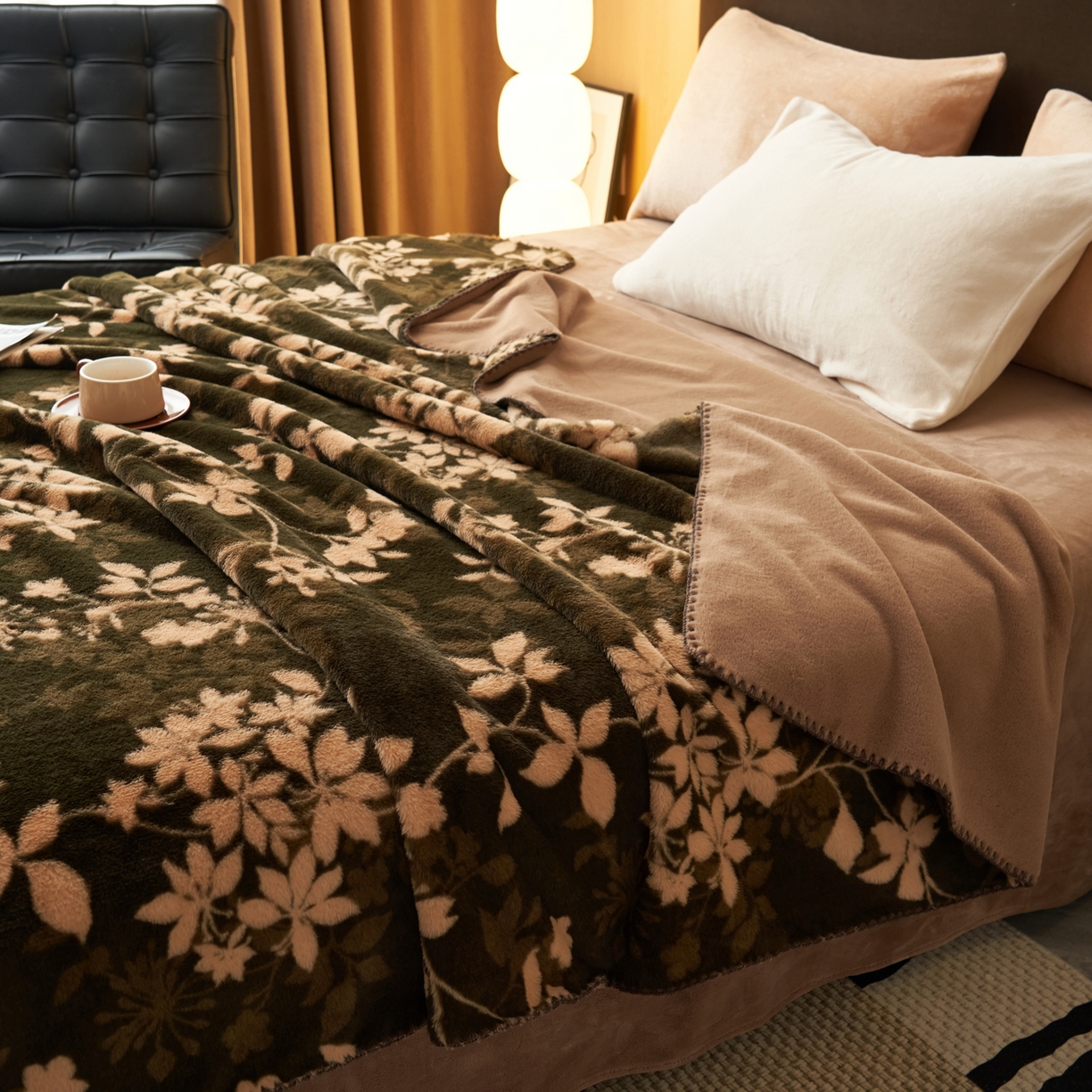 91家纺网 家纺一手货源 找家纺 晨曦家纺 2025新款兔毛绒海獭绒双层毛毯三角针复合毛毯 花枝