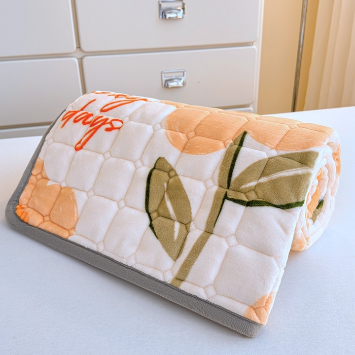 91家纺网 家纺一手货源 找家纺 小叮当家纺仓储工厂店 2025新款牛奶绒夹棉印花床垫学生图 绒床垫-萱花