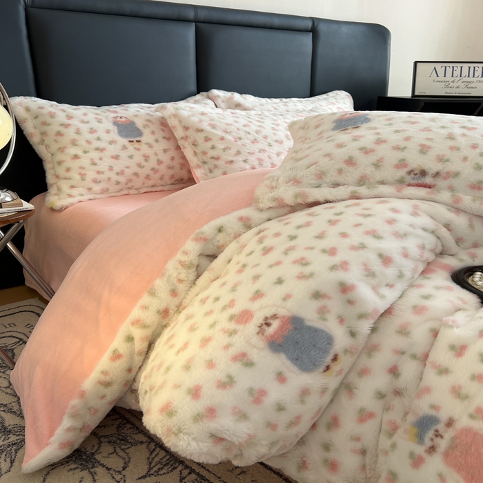 91家纺网 家纺一手货源 找家纺 一比一家纺 2025新款亲肤舒适兔毛绒兔兔绒牛奶绒四件套 花园兔