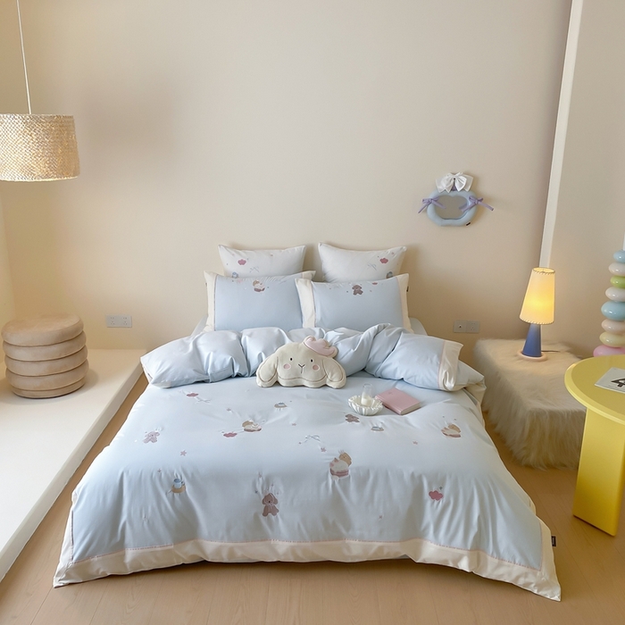 91家纺网 家纺一手货源 找家纺 MIU缪家居 2025新款100支全棉纯棉磨毛贴布绣四件套-萌宠派对 萌宠派对-奶油蓝