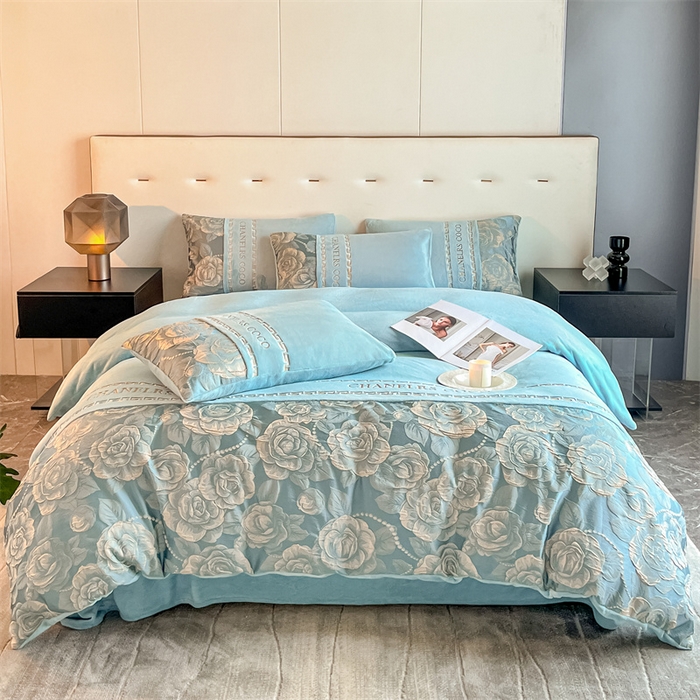 91家纺网 家纺一手货源 找家纺 如约 2025新款高织提花牛奶绒刺绣拼接款四件套 罗密欧-蓝