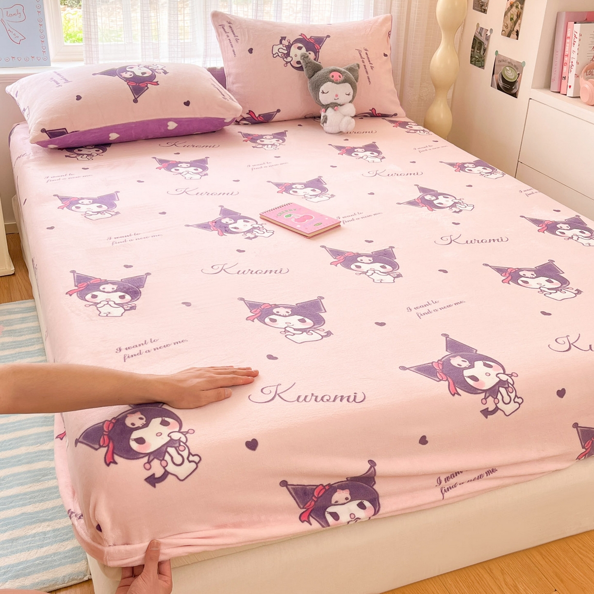 91家纺网 家纺一手货源 找家纺 博雅 2025新款三丽鸥牛奶绒小版床笠 牛奶绒小版-库洛米之心