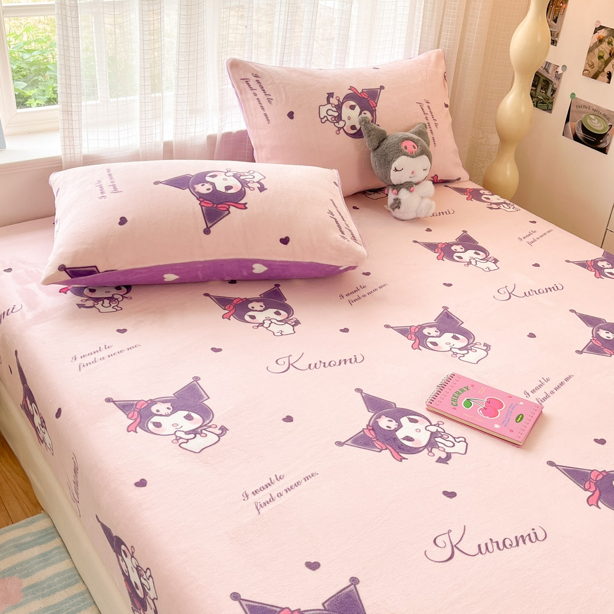 91家纺网 家纺一手货源 找家纺 博雅 2025新款三丽鸥牛奶绒小版床笠 牛奶绒小版-库洛米之心