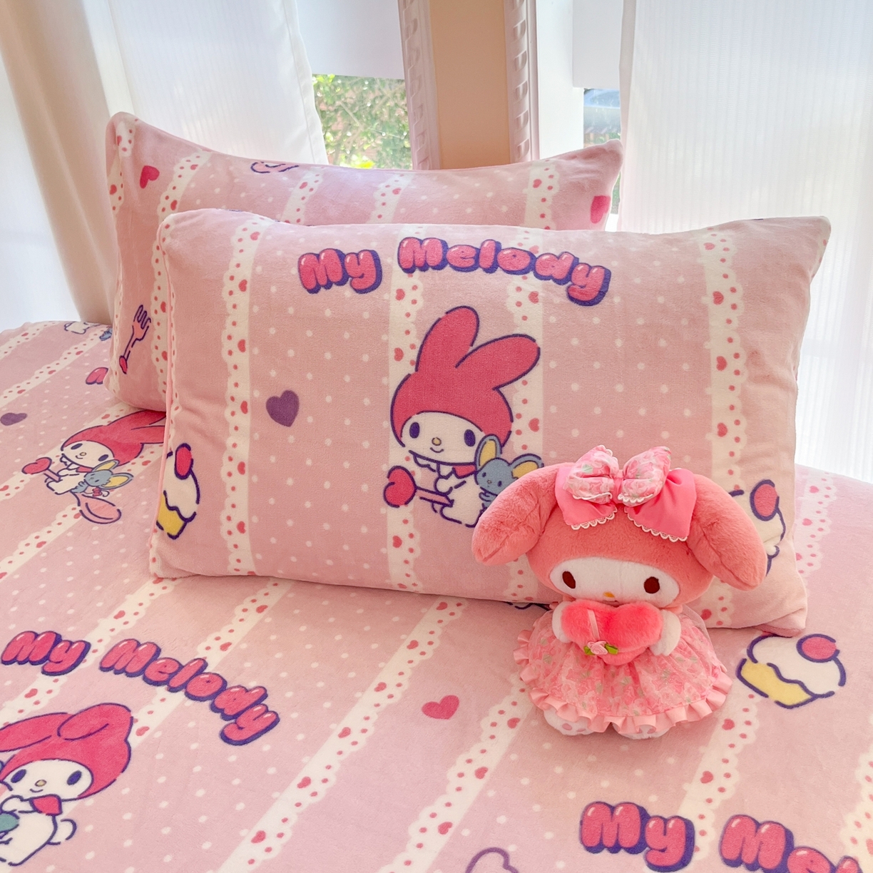 91家纺网 家纺一手货源 找家纺 博雅 2025新款三丽鸥牛奶绒小版床笠 牛奶绒单笠-贪吃美乐蒂