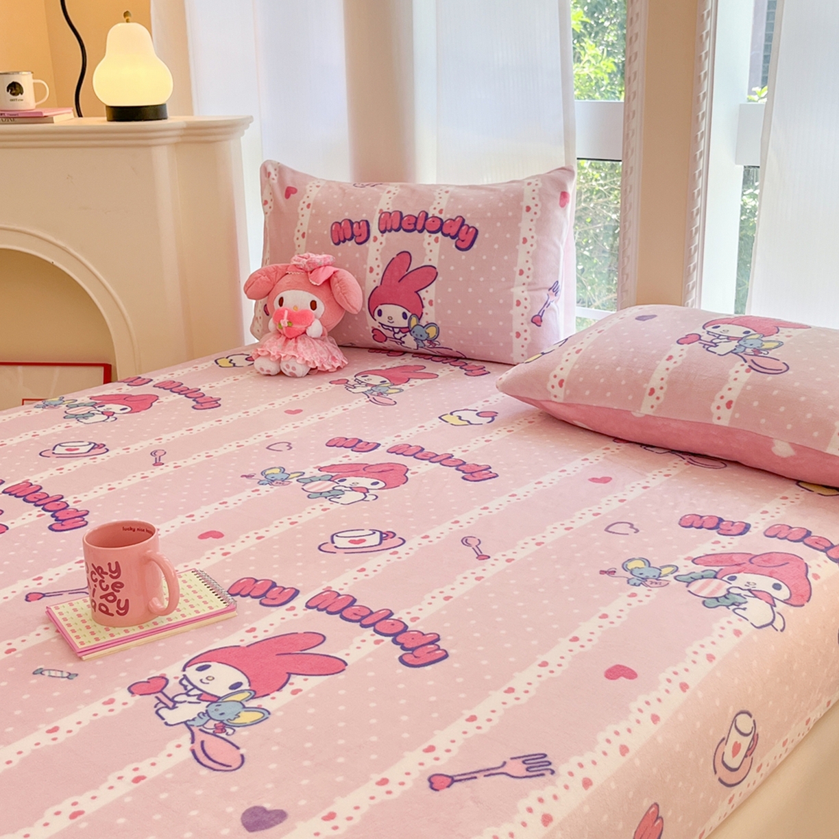 91家纺网 家纺一手货源 找家纺 博雅 2025新款三丽鸥牛奶绒小版床笠 牛奶绒单笠-贪吃美乐蒂