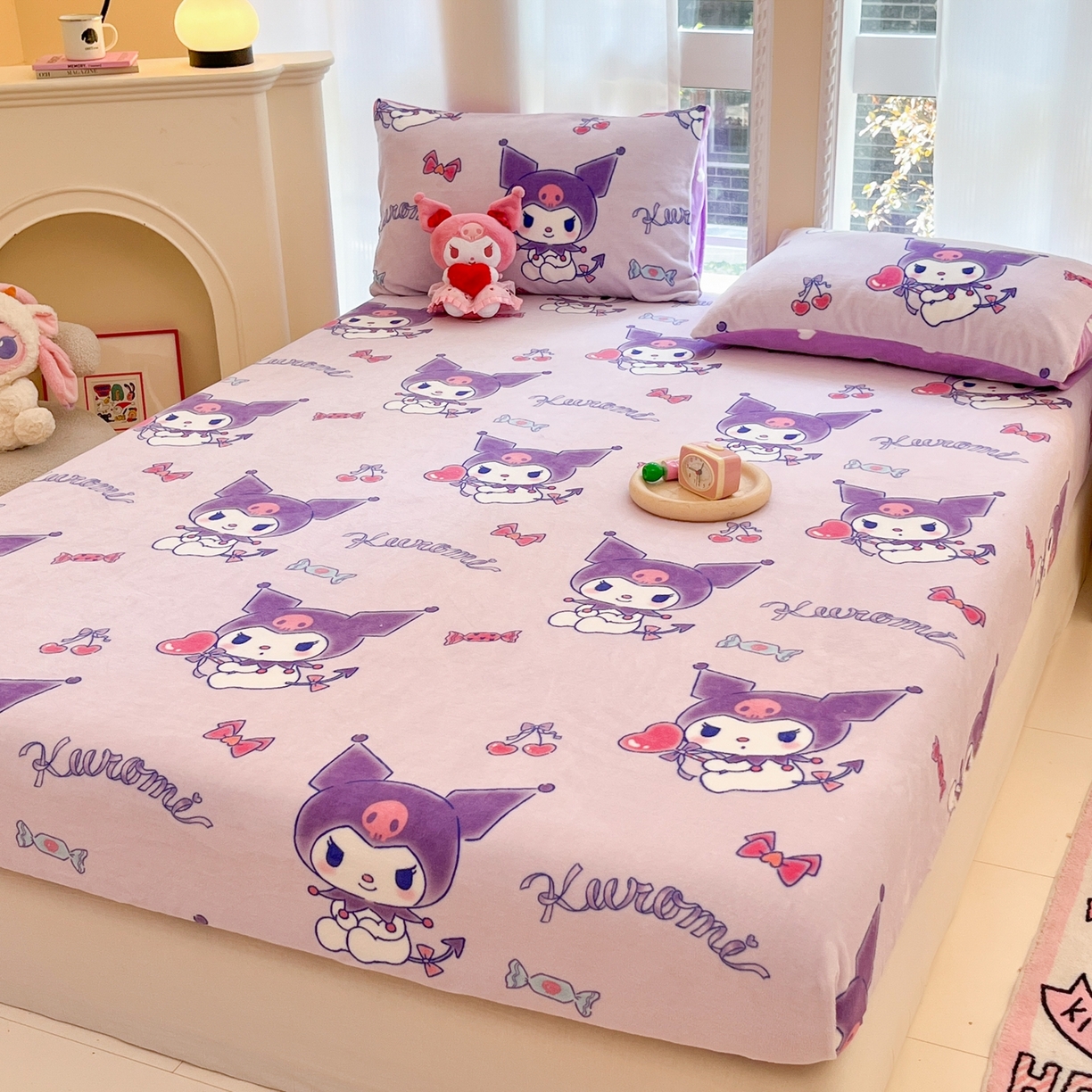 91家纺网 家纺一手货源 找家纺 博雅 2025新款三丽鸥牛奶绒小版床笠 牛奶绒单笠-新紫色库洛米