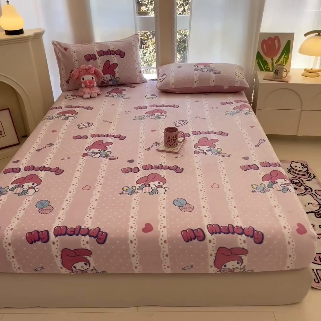 91家纺网 家纺一手货源 找家纺 博雅 2025新款三丽鸥牛奶绒小版床笠 牛奶绒单笠-贪吃美乐蒂