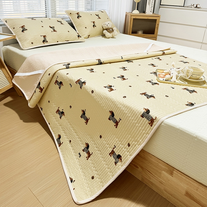 91家纺网 家纺一手货源 找家纺 拾小柒 2025年新款夹棉防滑床盖绗缝褥子床垫保护垫 糯糯棉-香肠狗