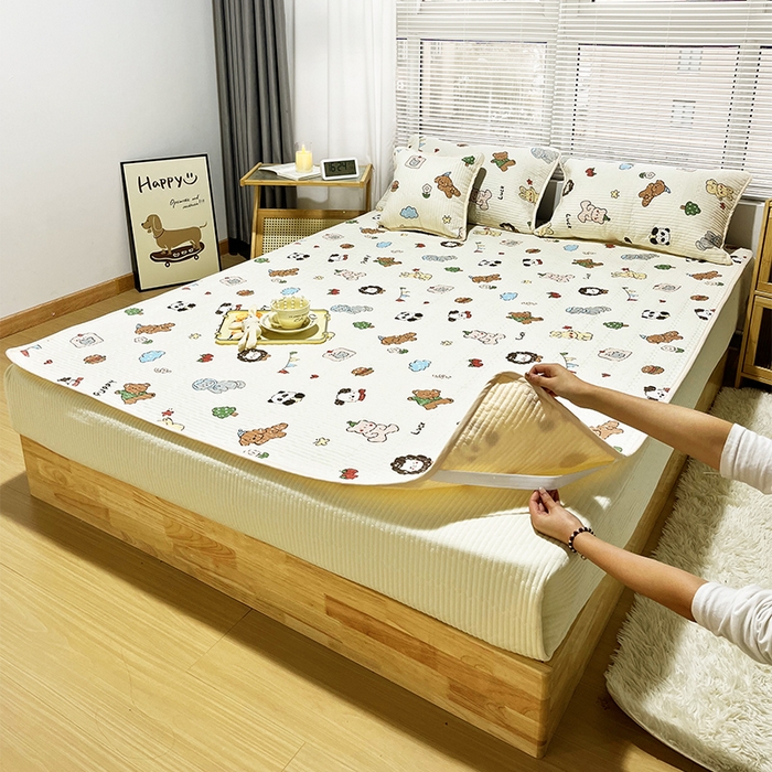 91家纺网 家纺一手货源 找家纺 拾小柒 2025年新款夹棉防滑床盖绗缝褥子床垫保护垫 糯糯棉-马戏团