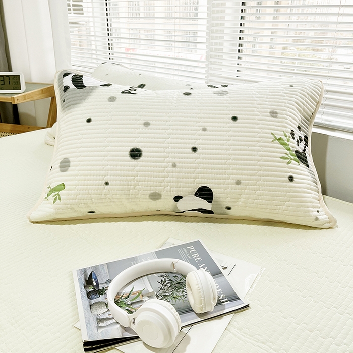 91家纺网 家纺一手货源 找家纺 拾小柒 2025年新款夹棉防滑床盖绗缝褥子床垫保护垫 糯糯棉-竹子熊猫