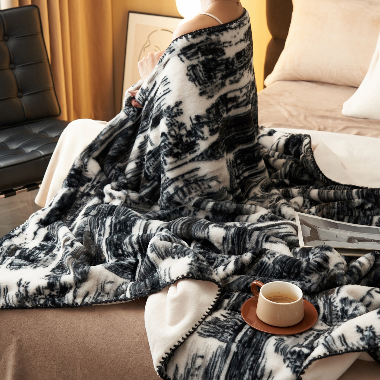 91家纺网 家纺一手货源 找家纺 晨曦家纺 2025新款兔毛绒海獭绒双层毛毯三角针复合毛毯 西城印象-灰