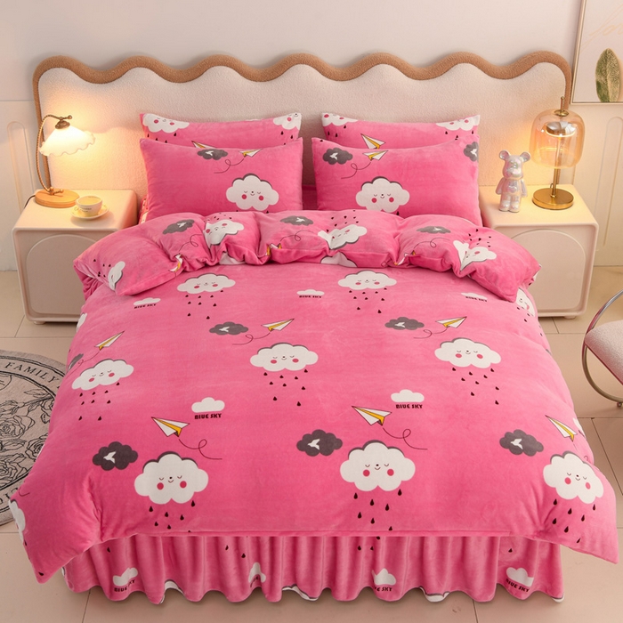 91家纺网 家纺一手货源 找家纺 圣楚家纺 2025新款牛奶绒床裙款四件套 甜美约定