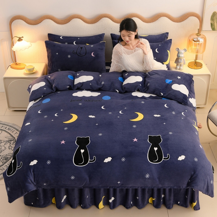 圣楚家纺 2025新款牛奶绒床裙款四件套 晚安喵喵