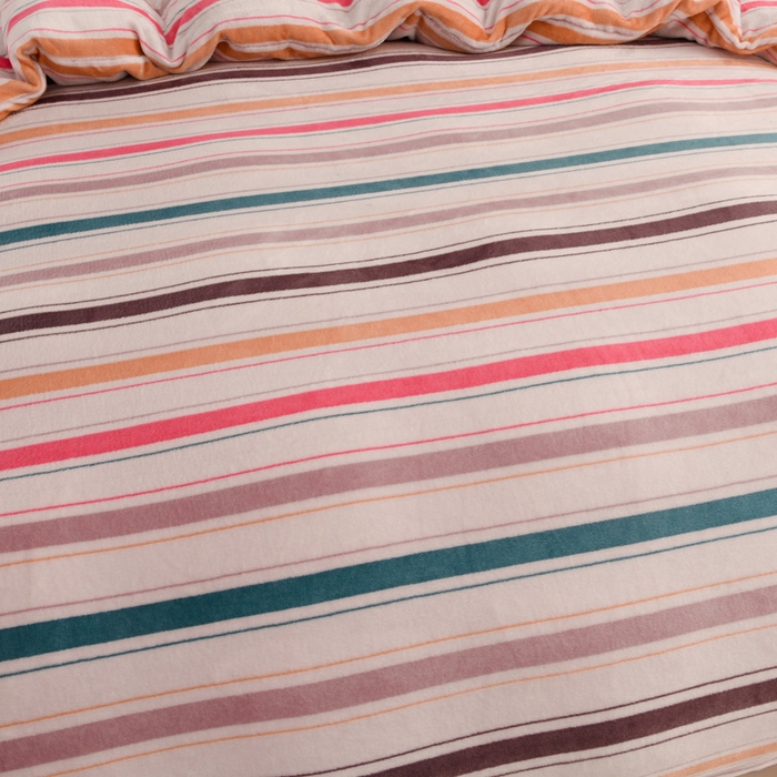 91家纺网 家纺一手货源 找家纺 圣楚家纺 2025新款牛奶绒床裙款四件套 匆匆那年