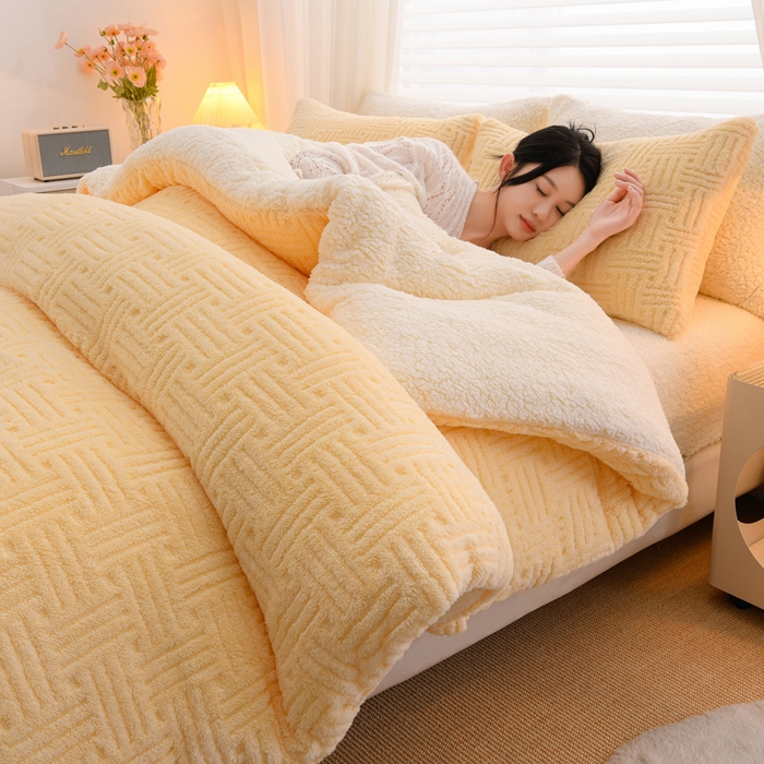 91家纺网 家纺一手货源 找家纺 （总）圣楚家纺 2025新款塔芙绒羊羔绒冬被被子被芯