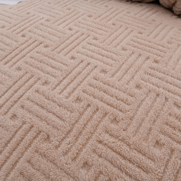 91家纺网 家纺一手货源 找家纺 圣楚家纺 2025新款塔芙绒羊羔绒冬被被子被芯 卡其