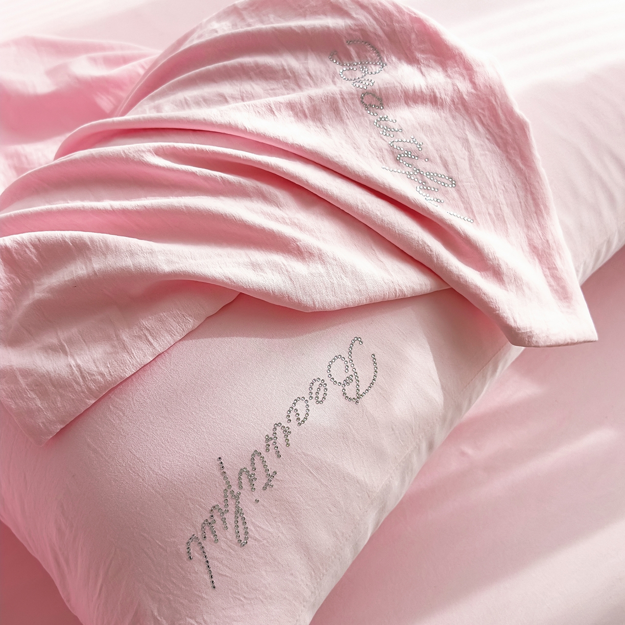 91家纺网 家纺一手货源 找家纺 灿哈 2025新款烫钻蕾丝花边水洗棉四件套 公主玉