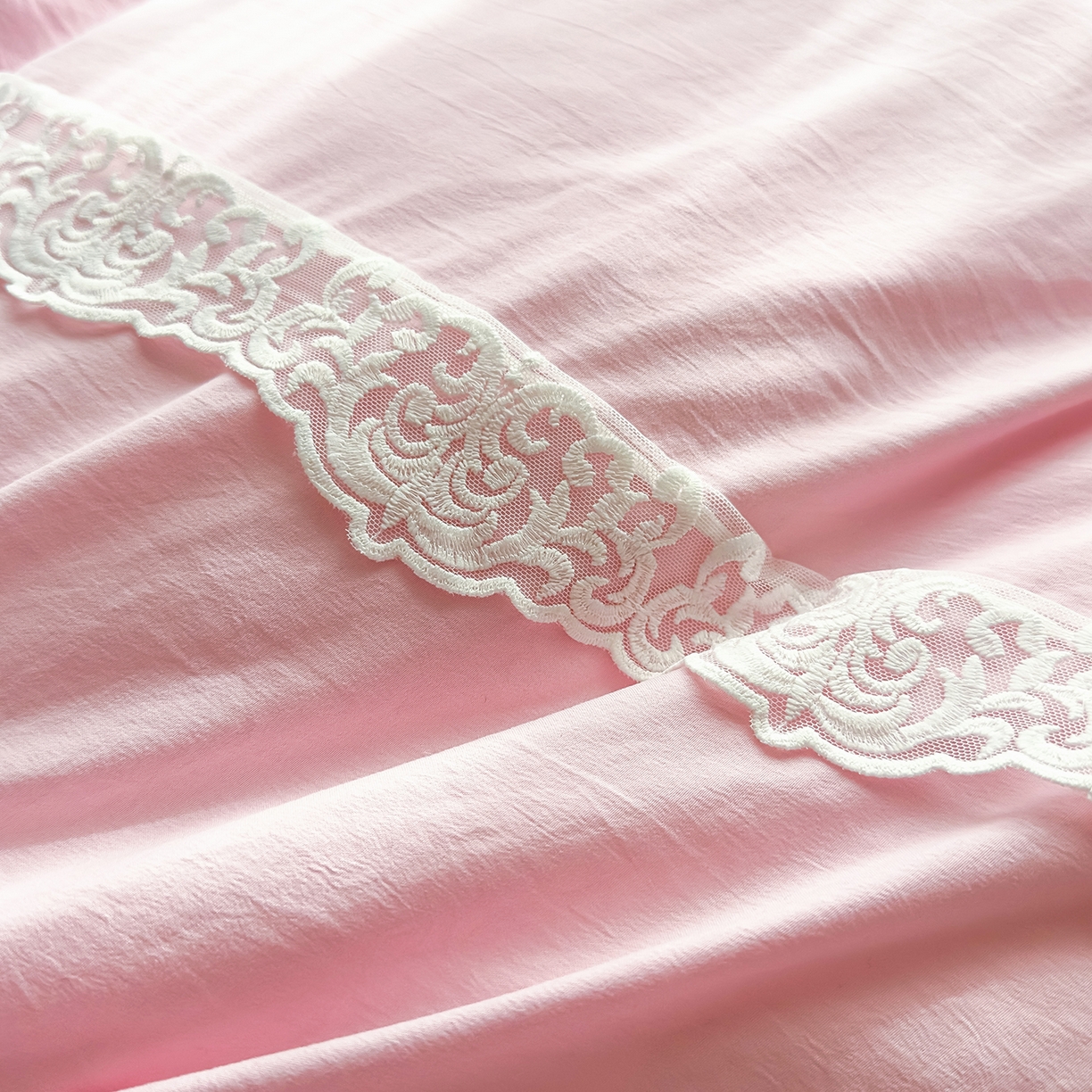 91家纺网 家纺一手货源 找家纺 灿哈 2025新款烫钻蕾丝花边水洗棉四件套 公主玉