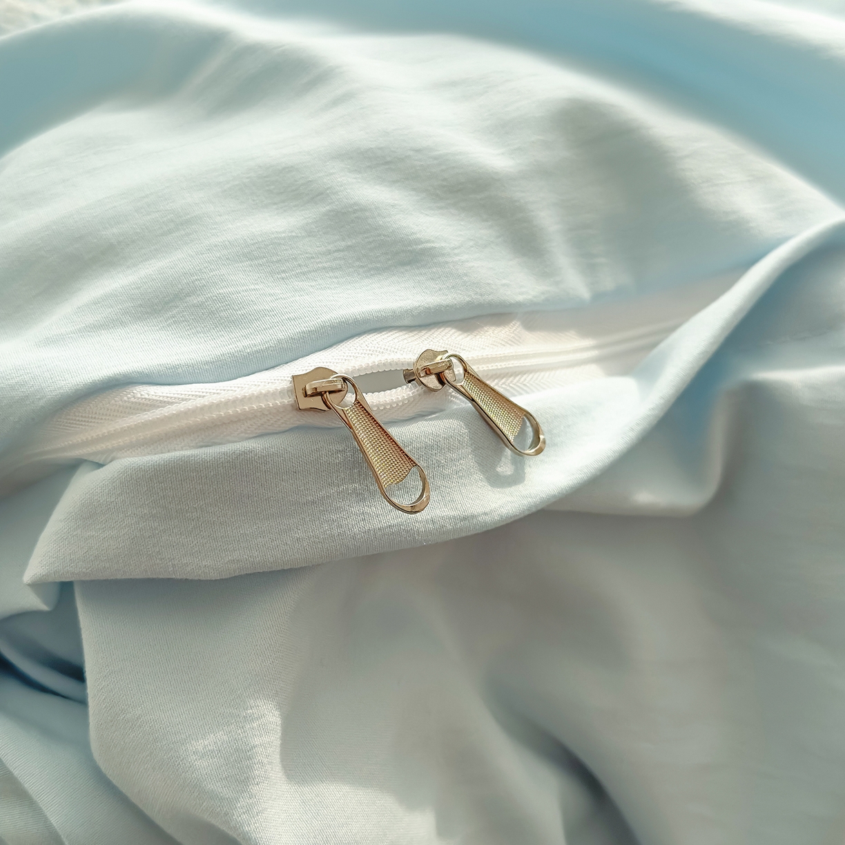 91家纺网 家纺一手货源 找家纺 灿哈 2025新款烫钻蕾丝花边水洗棉四件套 海水蓝