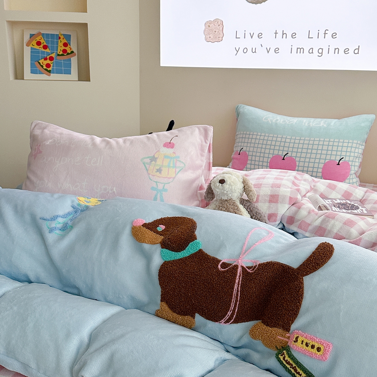 91家纺网 家纺一手货源 找家纺 （总）美乐迪家纺 2025新款牛奶绒卡通绣花四件套