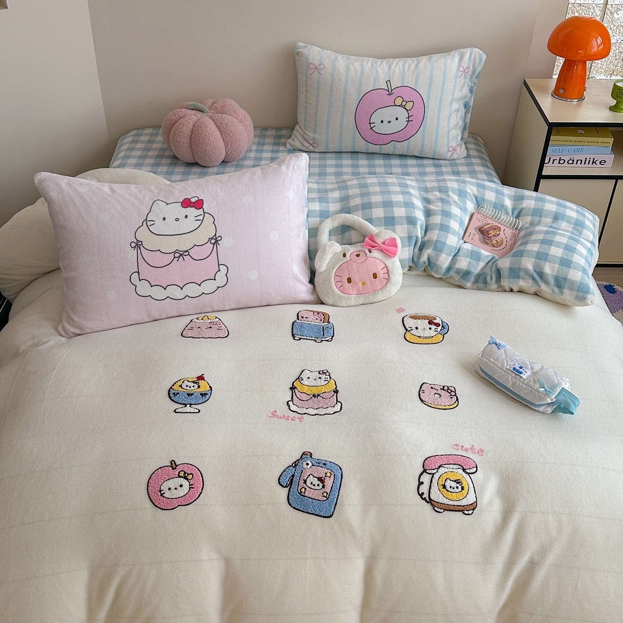 91家纺网 家纺一手货源 找家纺 美乐迪家纺 2025新款牛奶绒卡通绣花四件套 猫咪杂物社