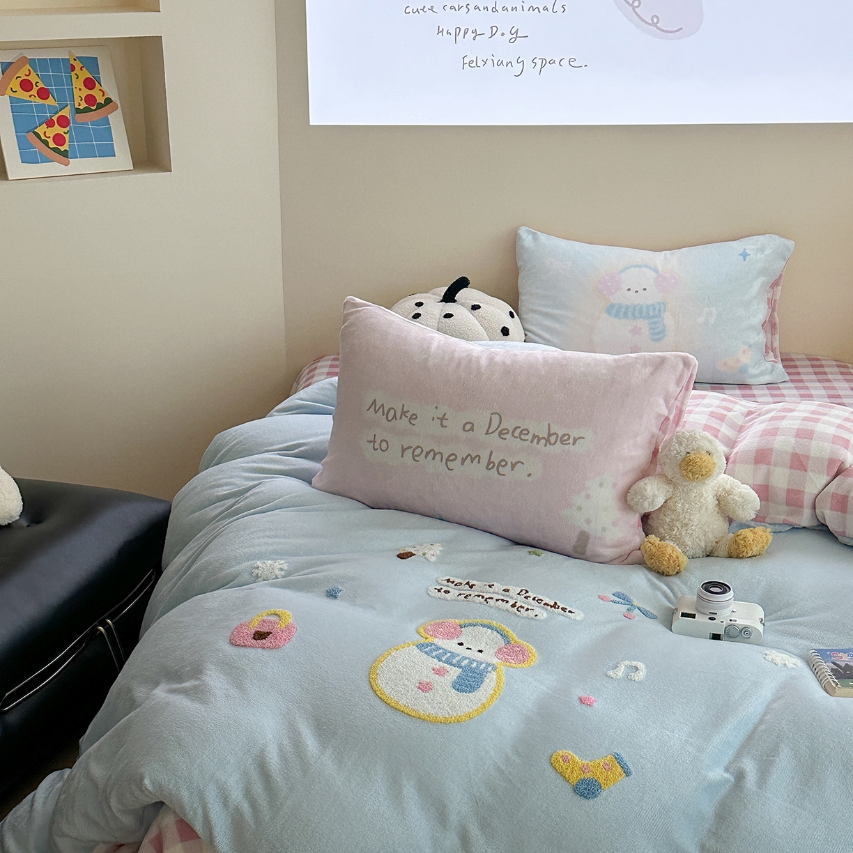 91家纺网 家纺一手货源 找家纺 美乐迪家纺 2025新款牛奶绒卡通绣花四件套 雪人童话