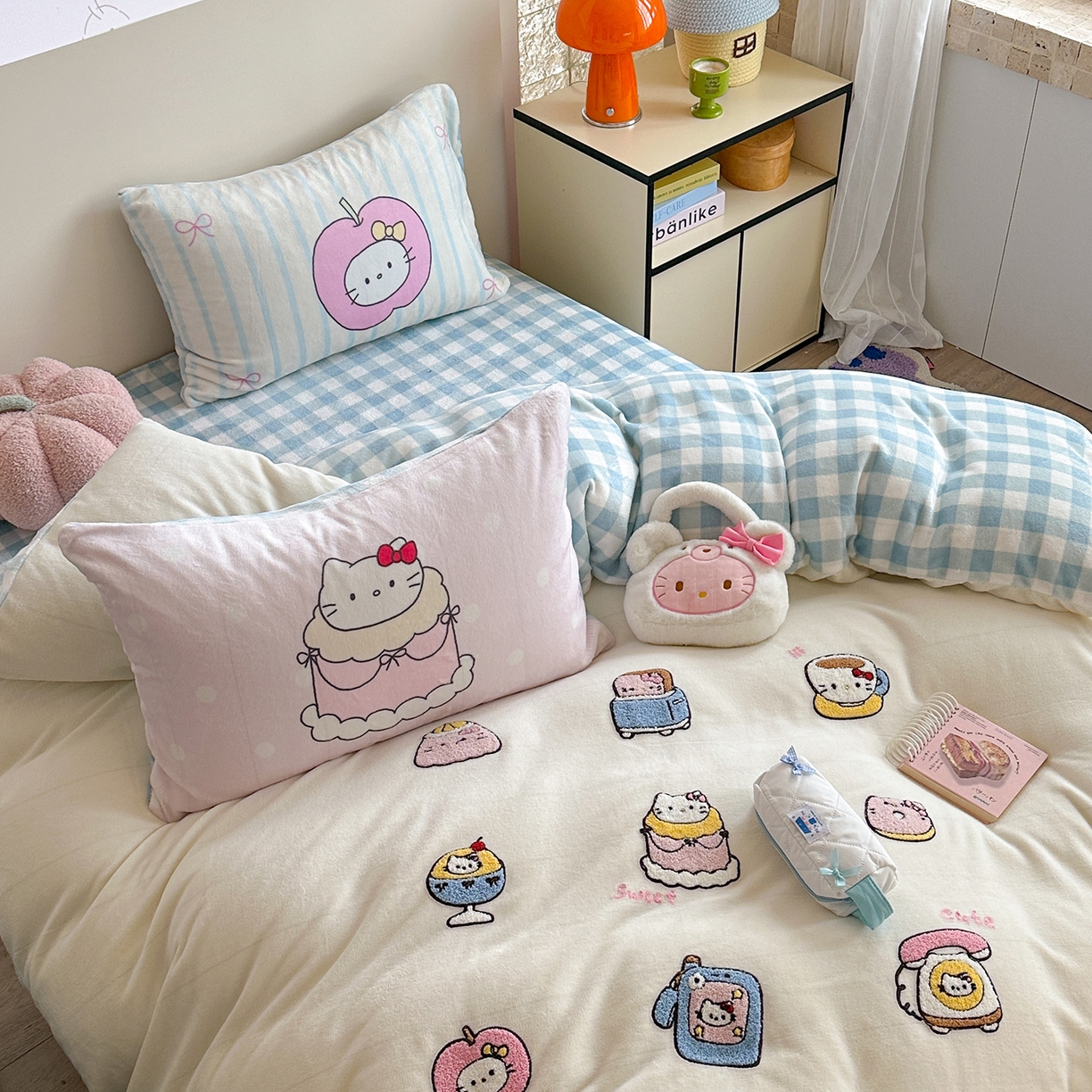 91家纺网 家纺一手货源 找家纺 美乐迪家纺 2025新款牛奶绒卡通绣花四件套 猫咪杂物社